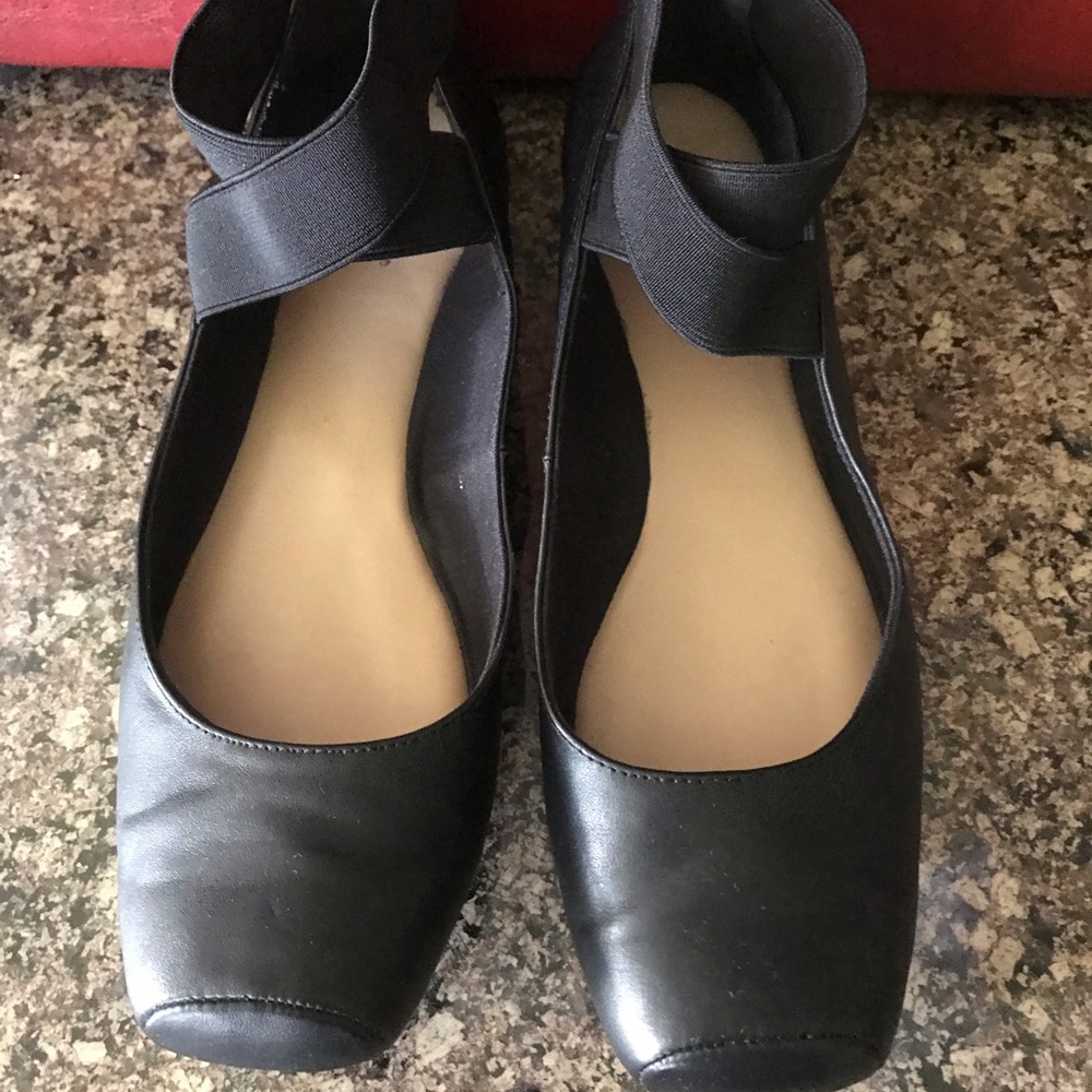 Black ballet style shoe